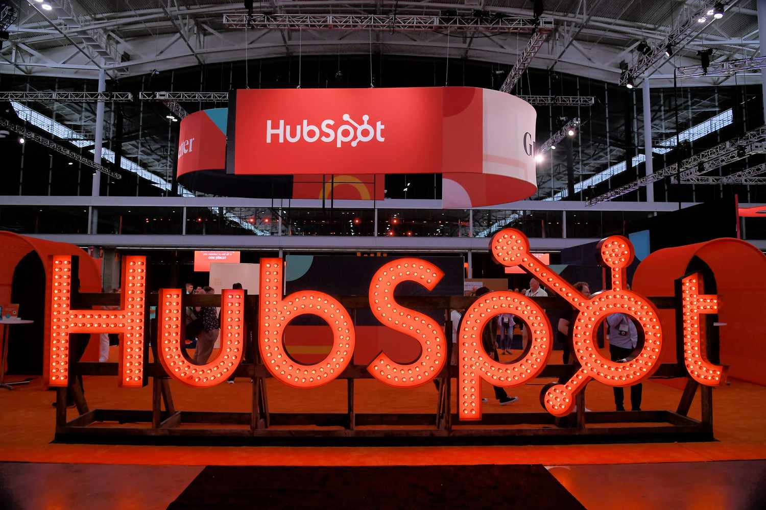 HubSpot Stock Dives on Reports Alphabet Abandoning Acquisition Effort [Video]
