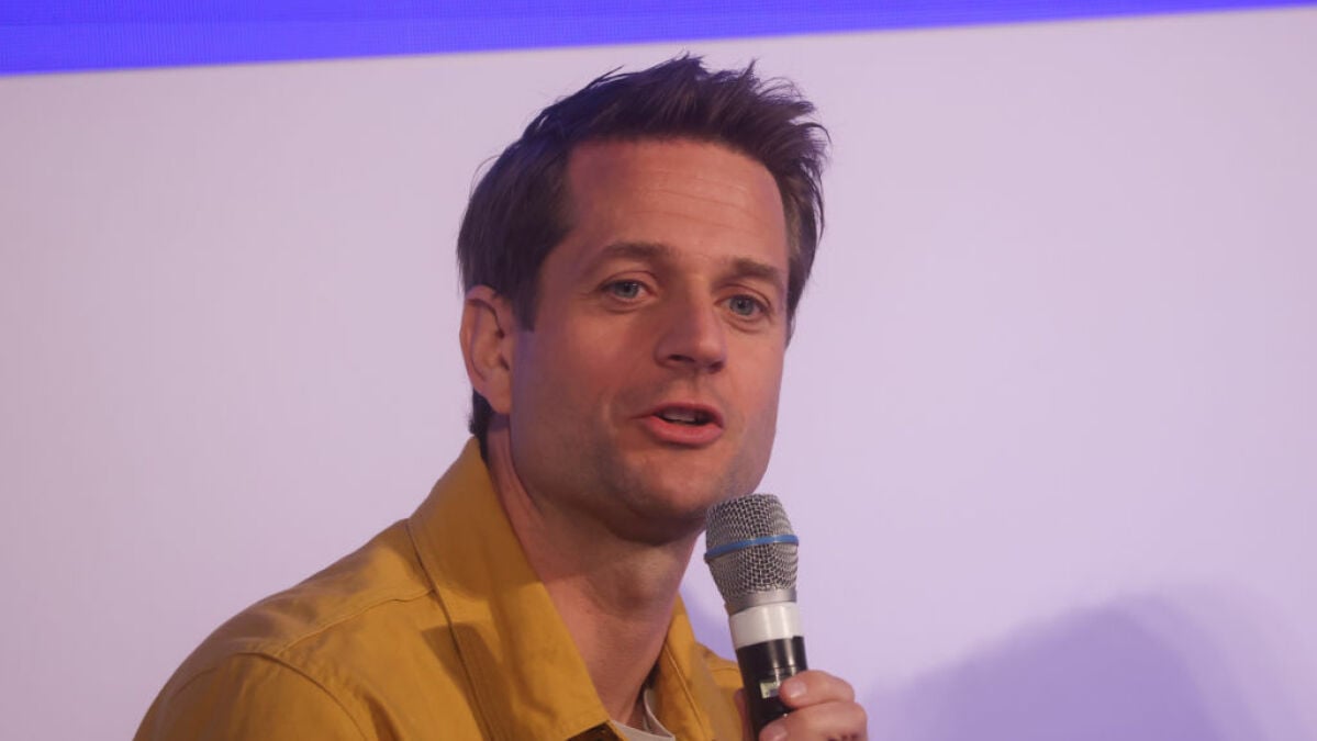 Klarna CEO reveals plan to reduce workforce by 50% and replace it with AI [Video]